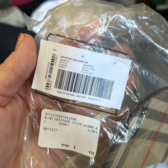 Burberry Visor NWT - Picture 6 of 6